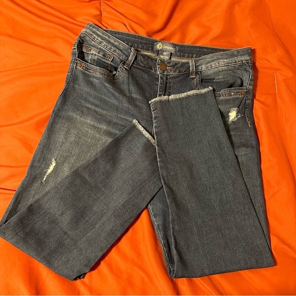 Democracy Distressed Jeans - Picture 2 of 13